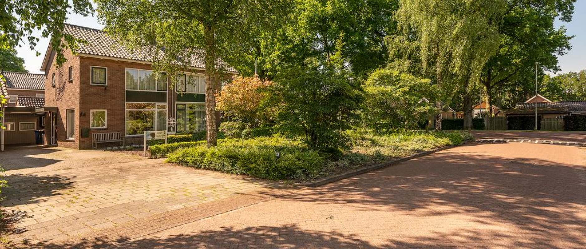 Woning te koop aan de Veldhoekweg 4 te Zwolle