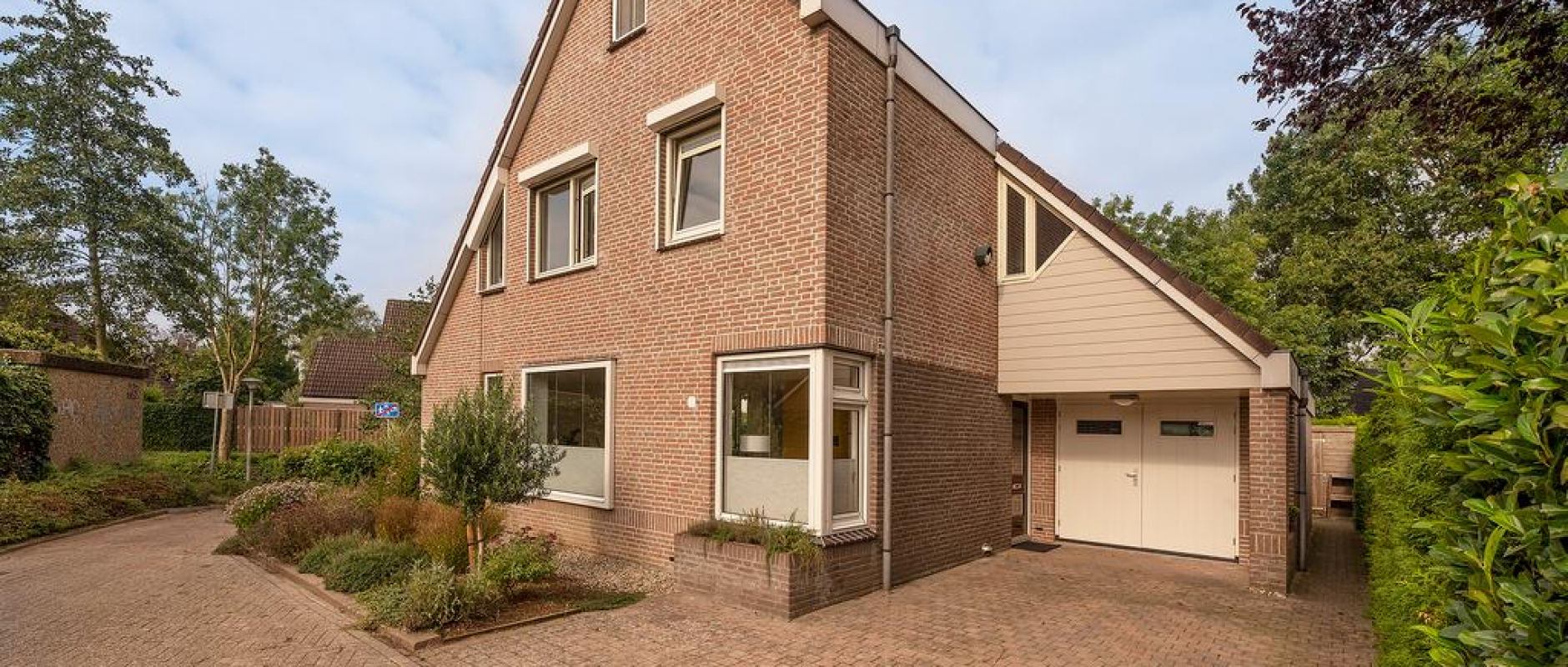 Woning te koop aan de Amberbomenlaan 2 te Zwolle