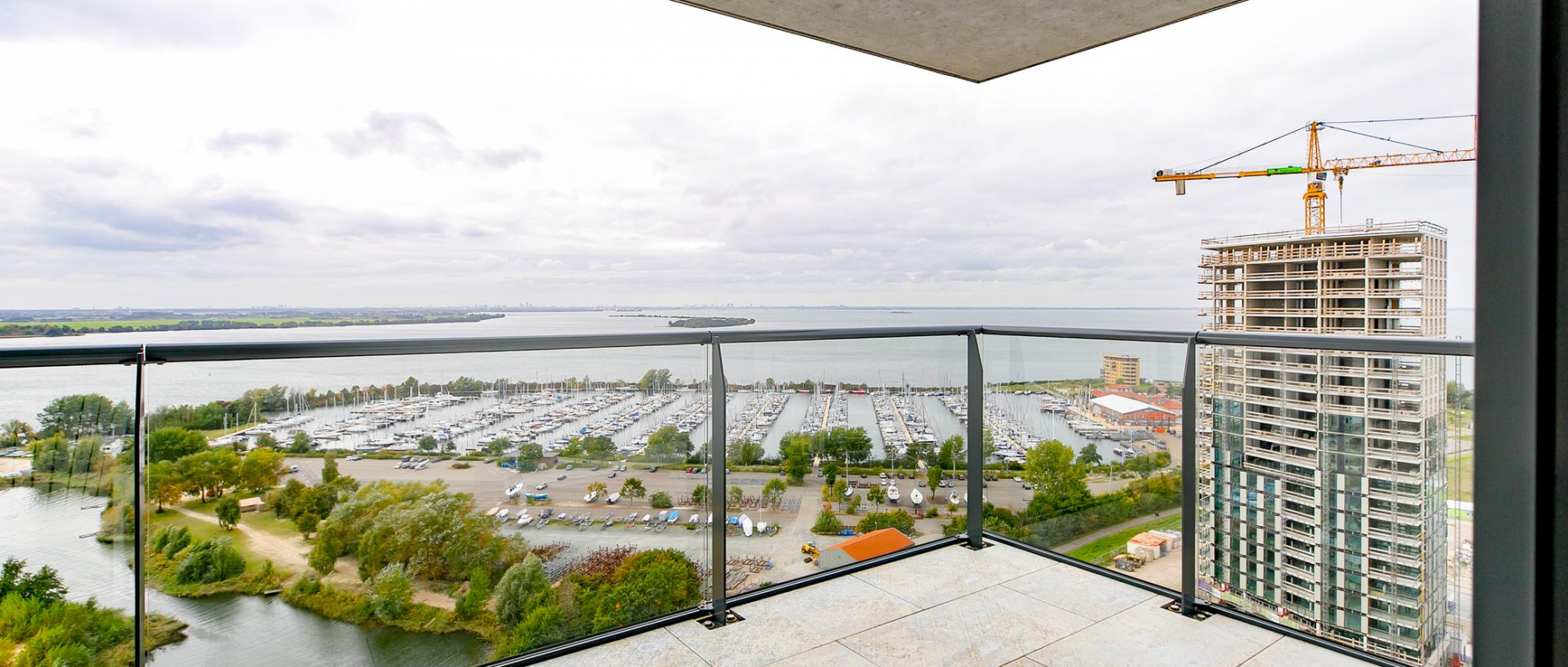 Woning te koop aan de Zeeduinweg 542 te Almere