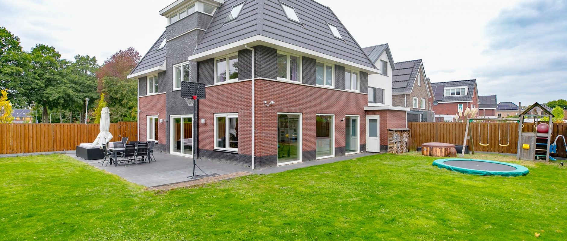 Woning te koop aan de Bosgouw 301 te Almere