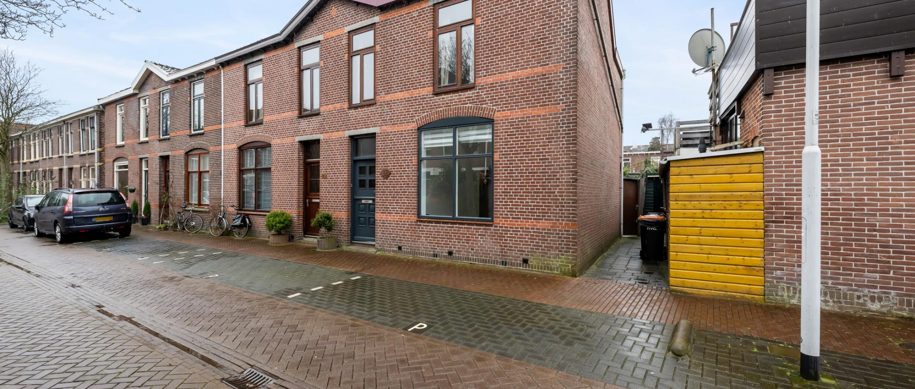 Woning te koop aan de Menschikoffstraat 18 te Zaandam
