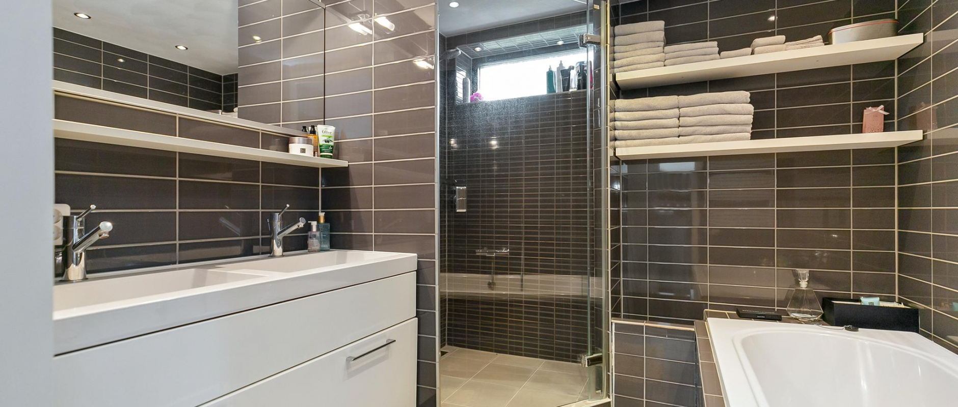 Woning te koop aan de Fassbinderstraat 15 te Almere
