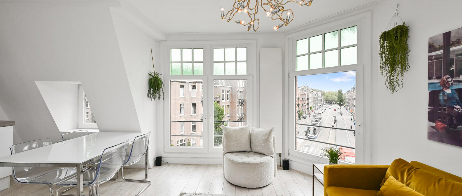Woning te koop aan de Admiraal De Ruijterweg 85III te Amsterdam