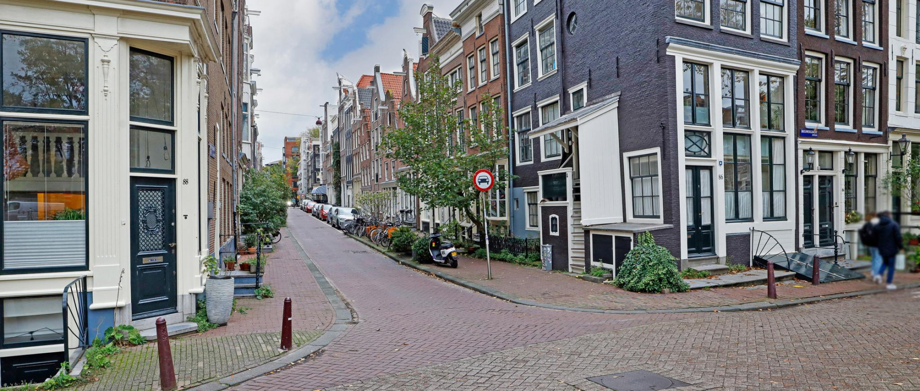 Woning te koop aan de Binnen Brouwersstraat 27 te Amsterdam