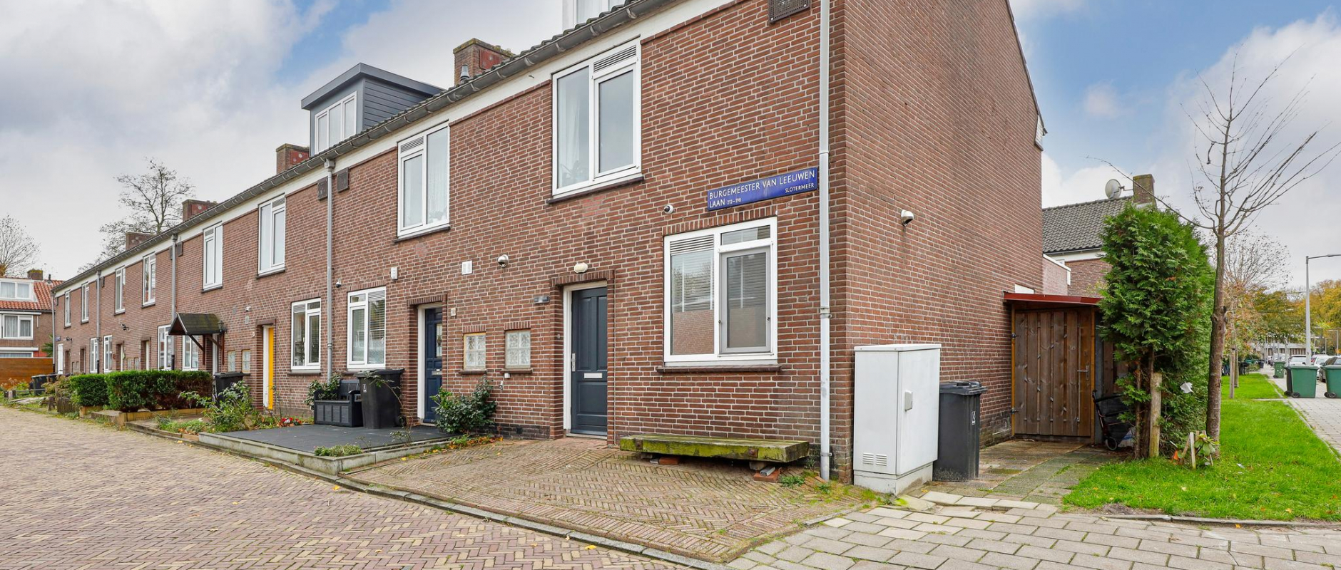 Woning te koop aan de Burgemeester Van Leeuwenlaan 198 te Amsterdam