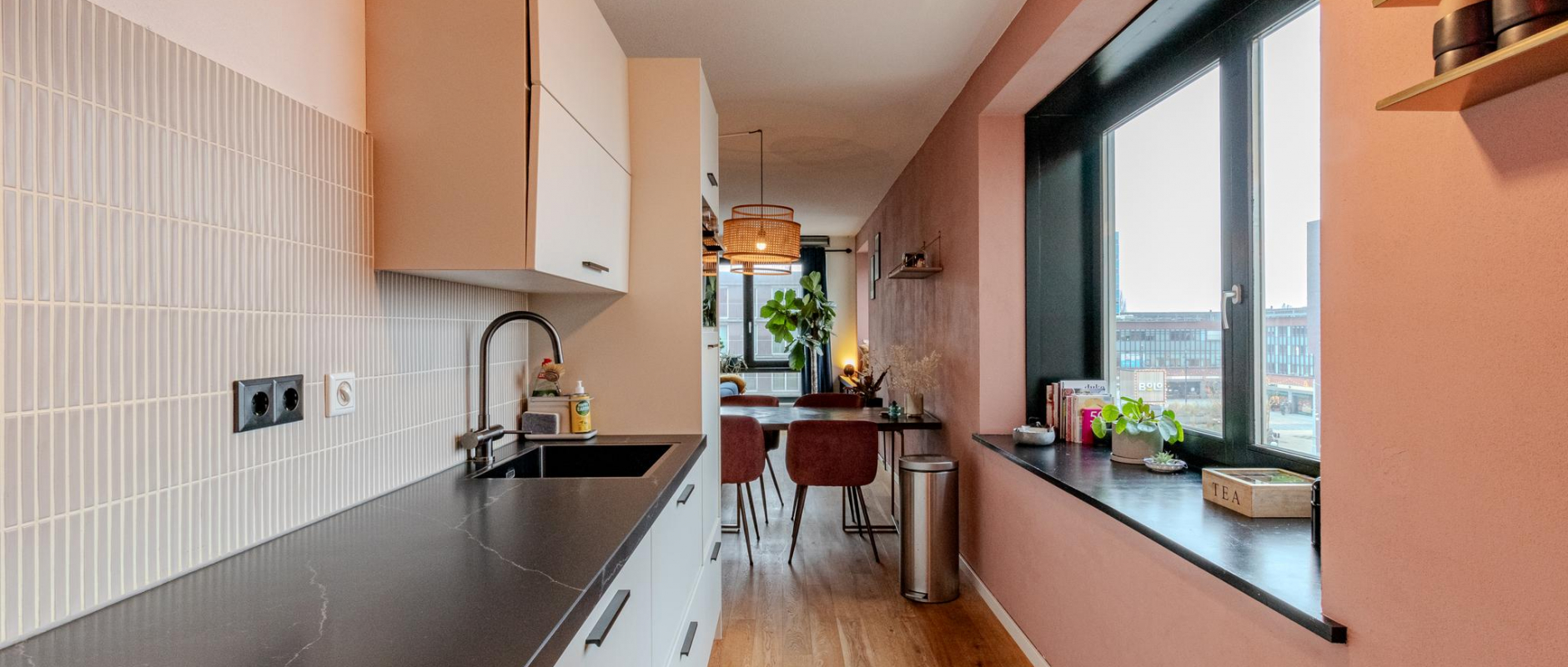 Woning te koop aan de Bos en Lommerplein 111 te Amsterdam