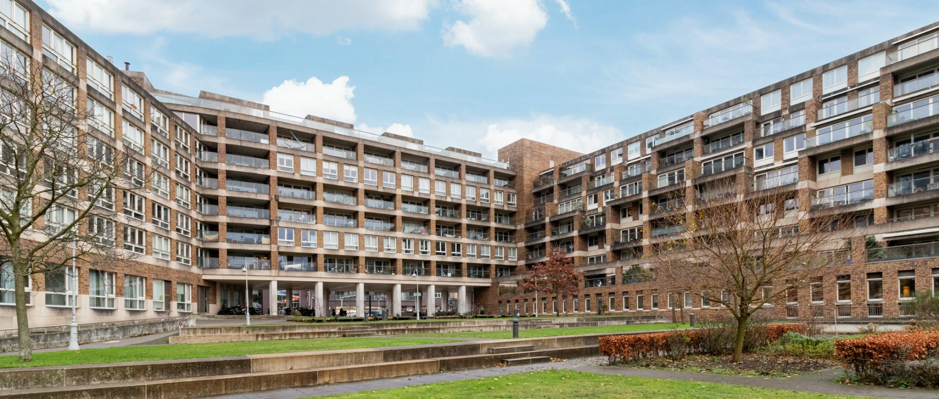 Woning te koop aan de Bos en Lommerplein 111 te Amsterdam