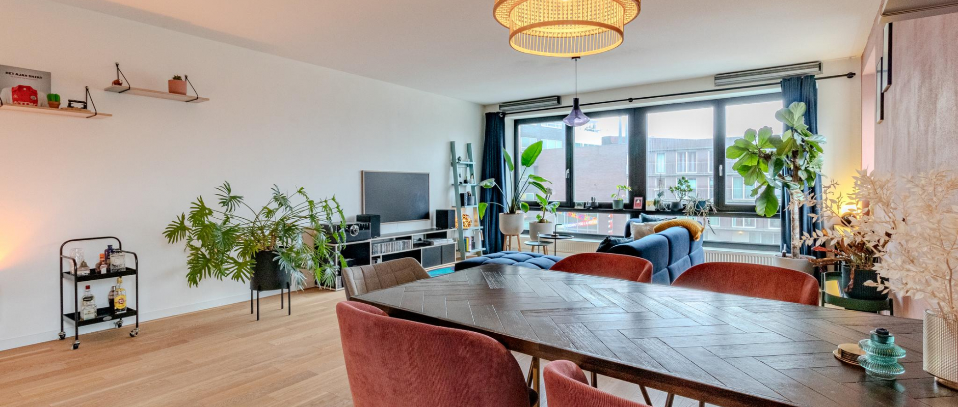 Woning te koop aan de Bos en Lommerplein 111 te Amsterdam