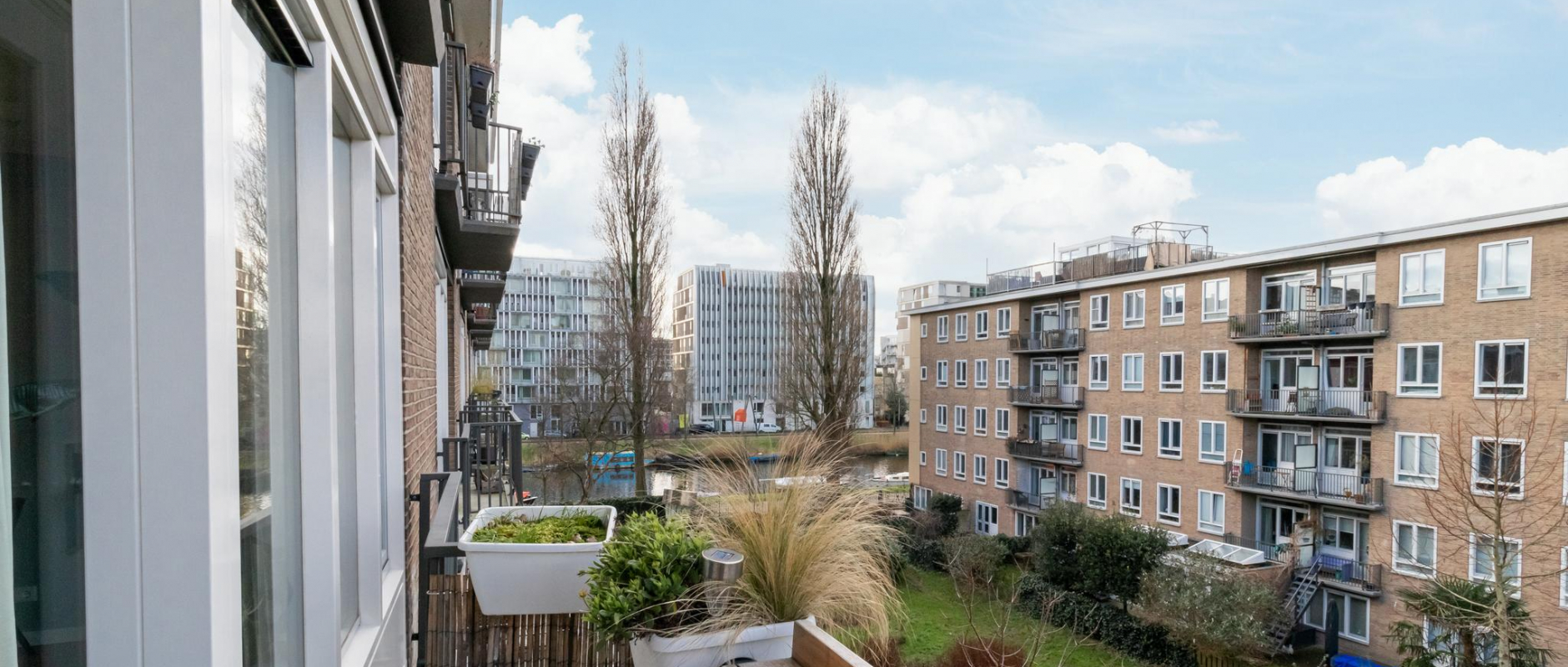 Woning te koop aan de Ernest Staesstraat 372 te Amsterdam