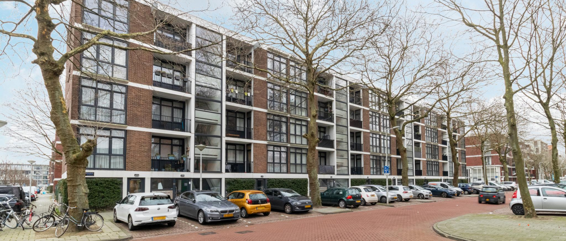 Woning te koop aan de Jan van Duivenvoordestraat 102 te Amsterdam