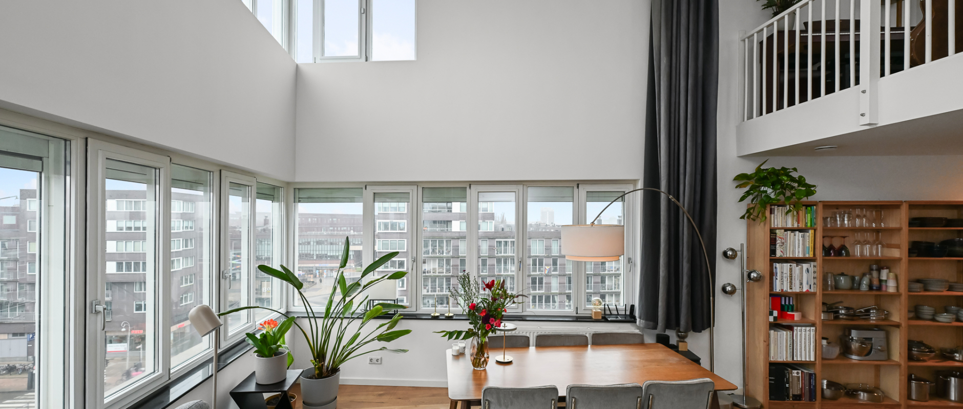 Woning te koop aan de Hoofdweg 718 te Amsterdam