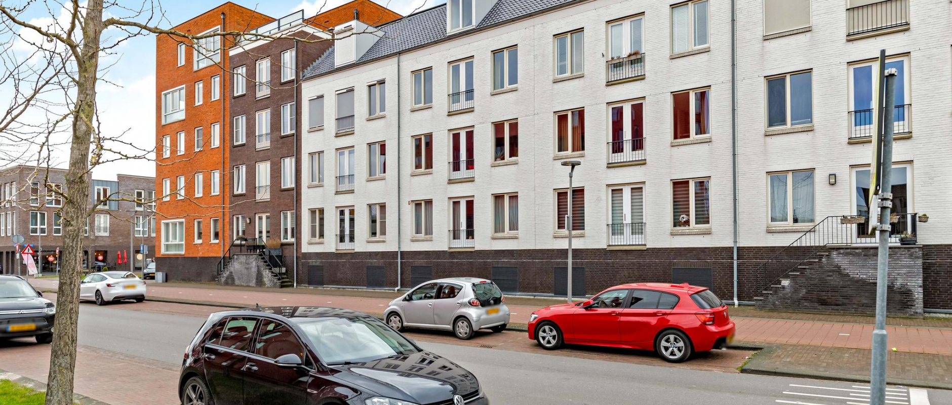 Woning te koop aan de Beneluxlaan 665 te Almere