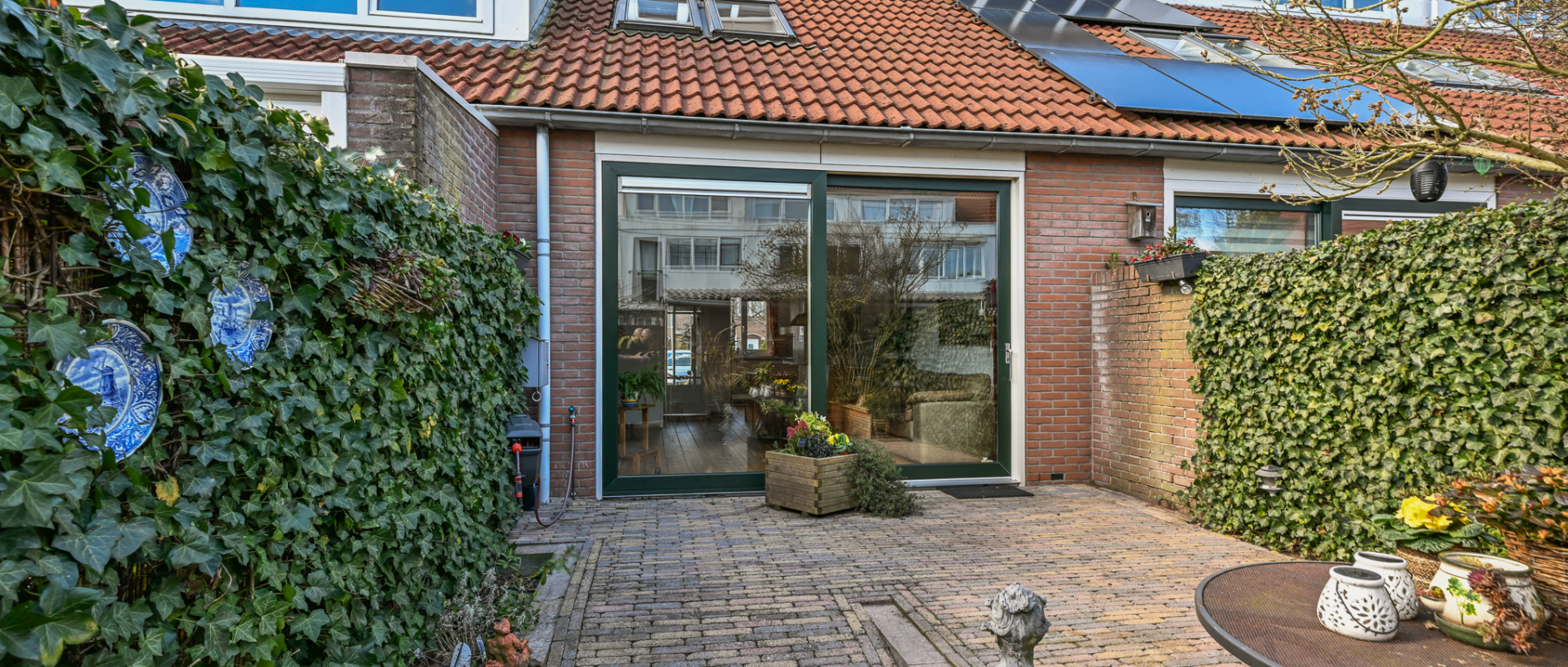 Woning te koop aan de Jan van der Neuthof 8 te Amsterdam