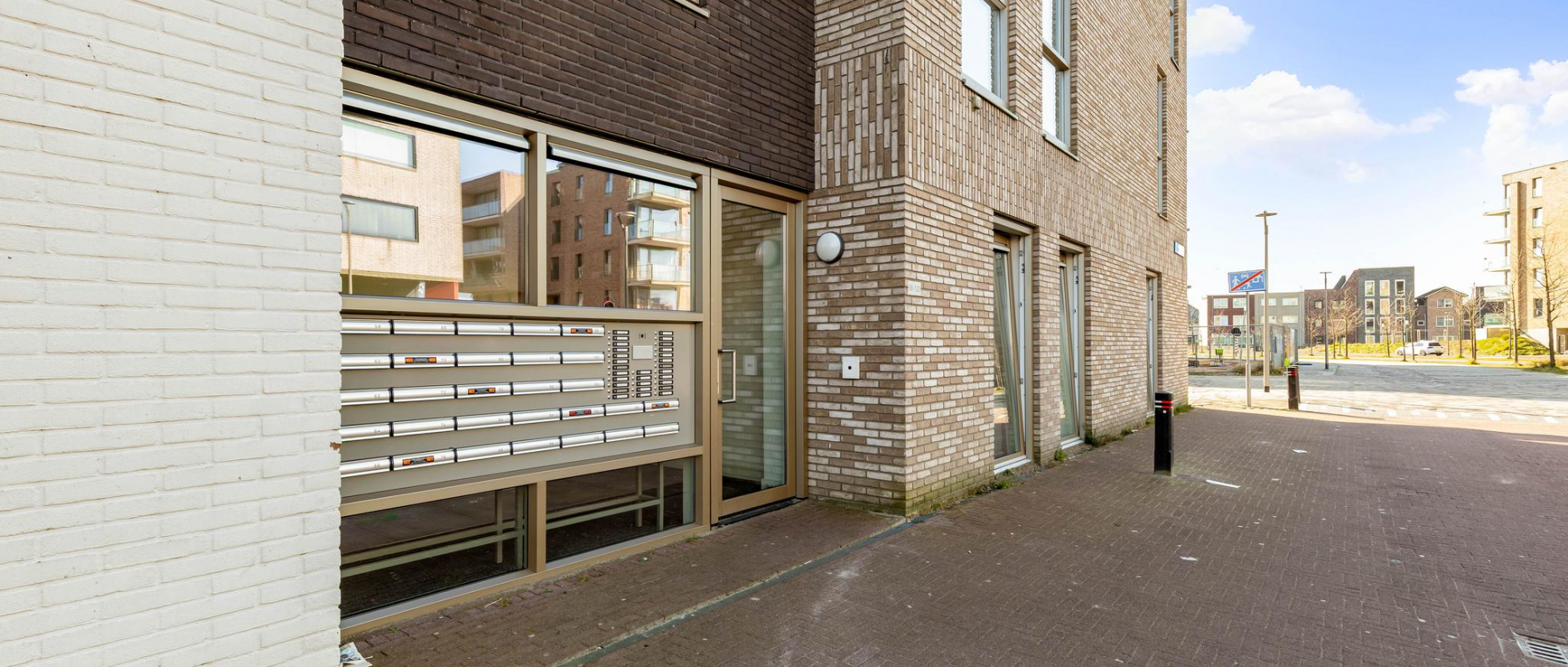 Woning te koop aan de Homerusplein 104 te Almere