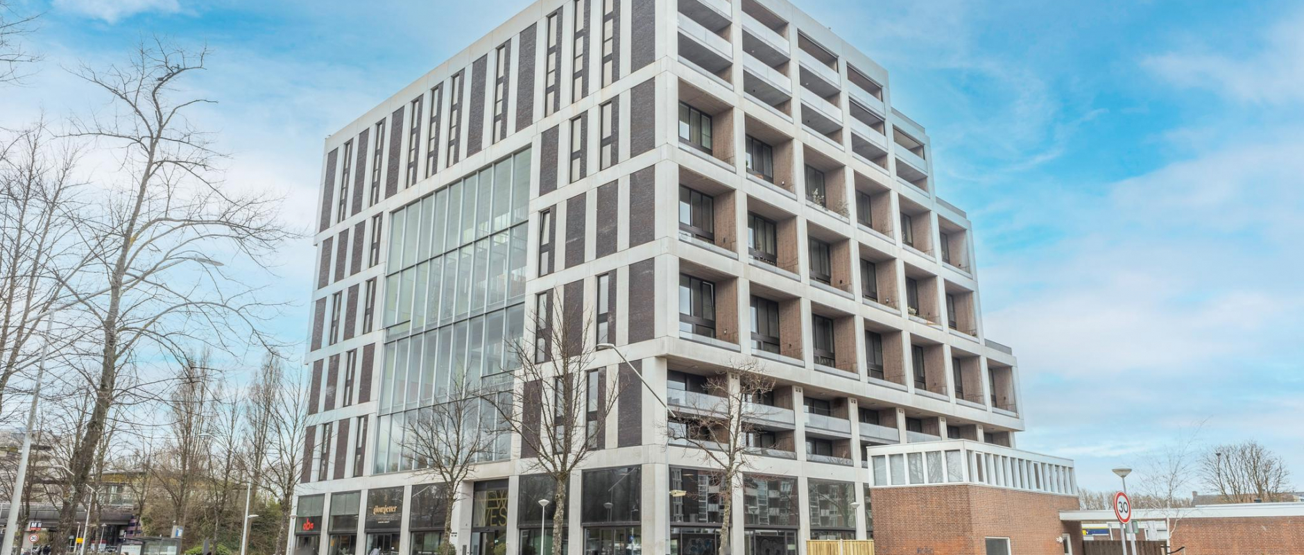 Woning te koop aan de Postjesweg 168 te Amsterdam