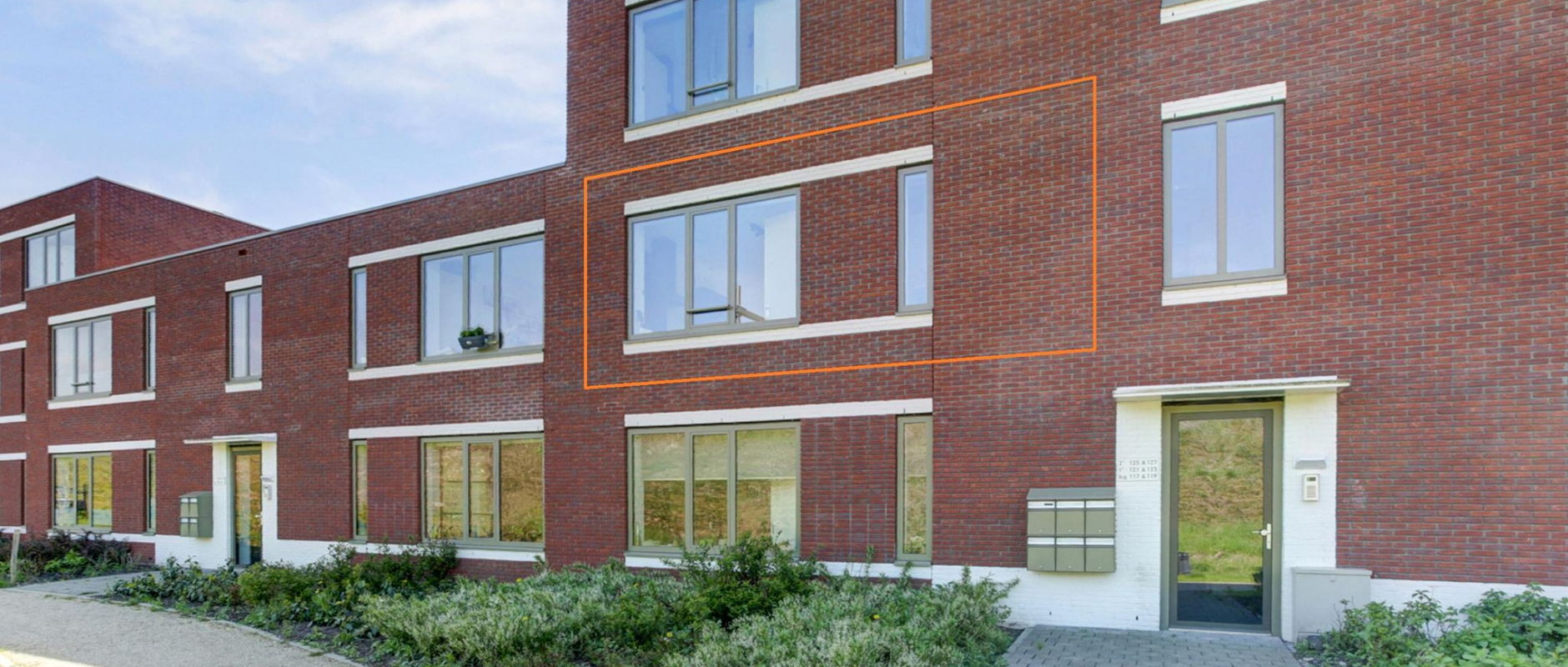 Woning te koop aan de Koning Willem-Alexanderplein 121 te Dronten