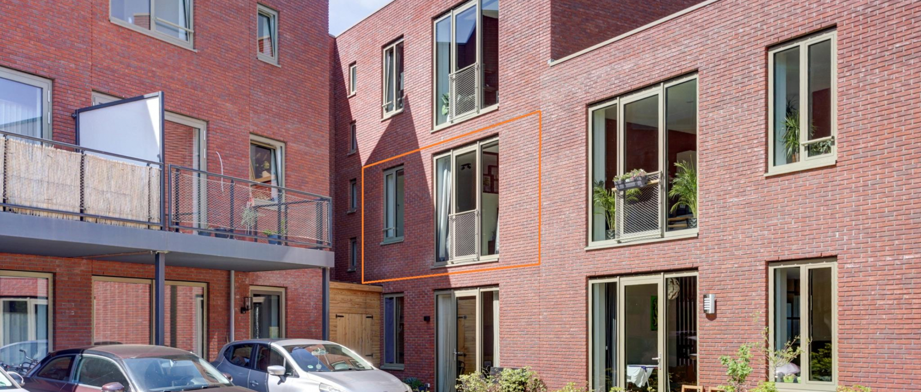 Woning te koop aan de Koning Willem-Alexanderplein 121 te Dronten