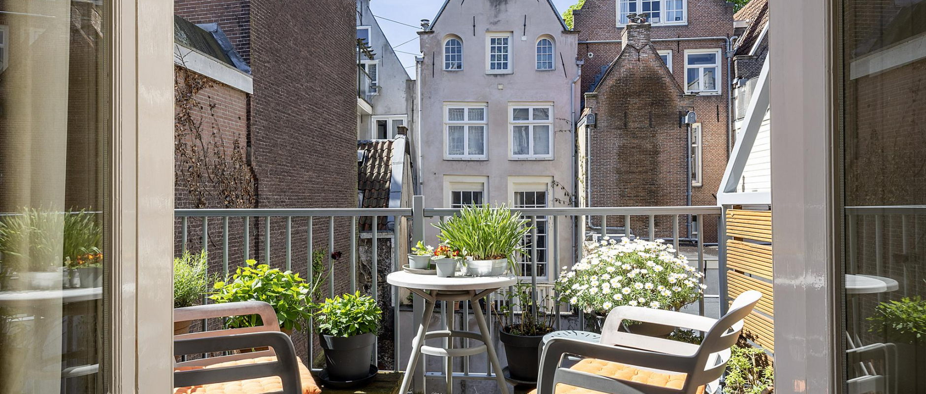 Woning te koop aan de Singel 1901 te Amsterdam