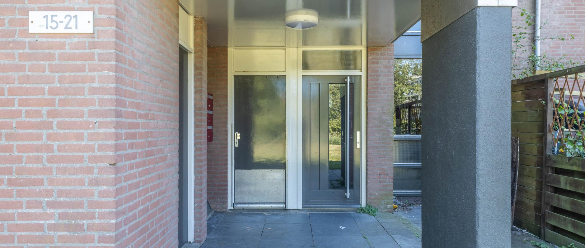 Woning te koop aan de Wethouder De Vriesplantsoen 15 te Amsterdam