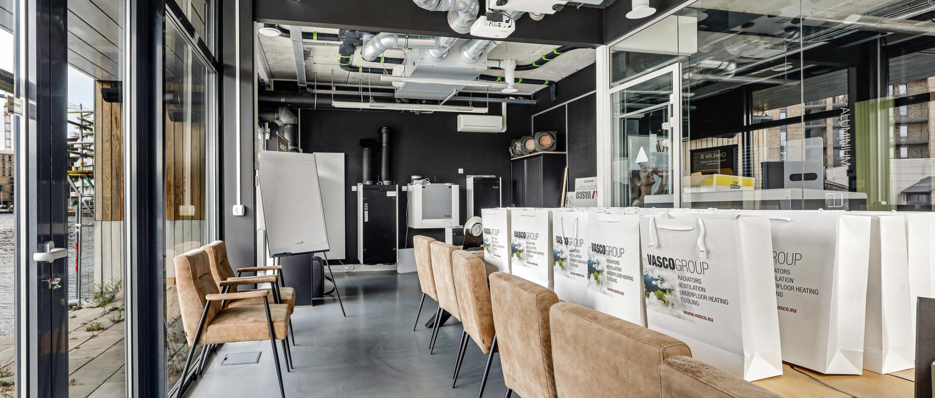 Woning te koop aan de Asterweg 109 te Amsterdam