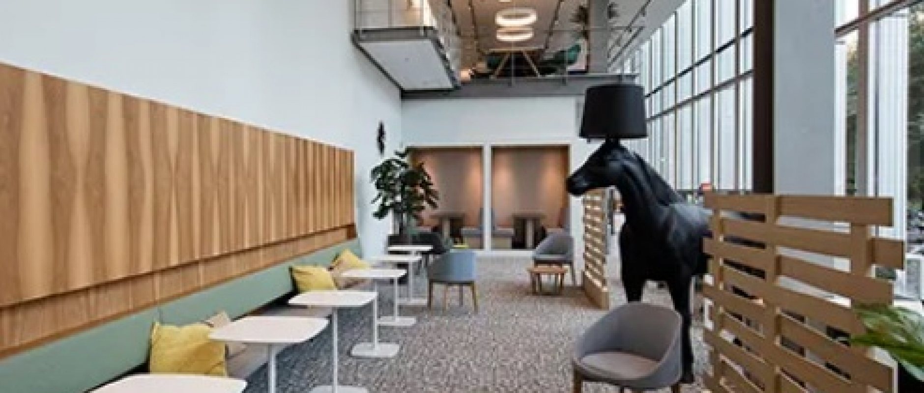Woning te koop aan de Gustav Mahlerplein 2 te Amsterdam
