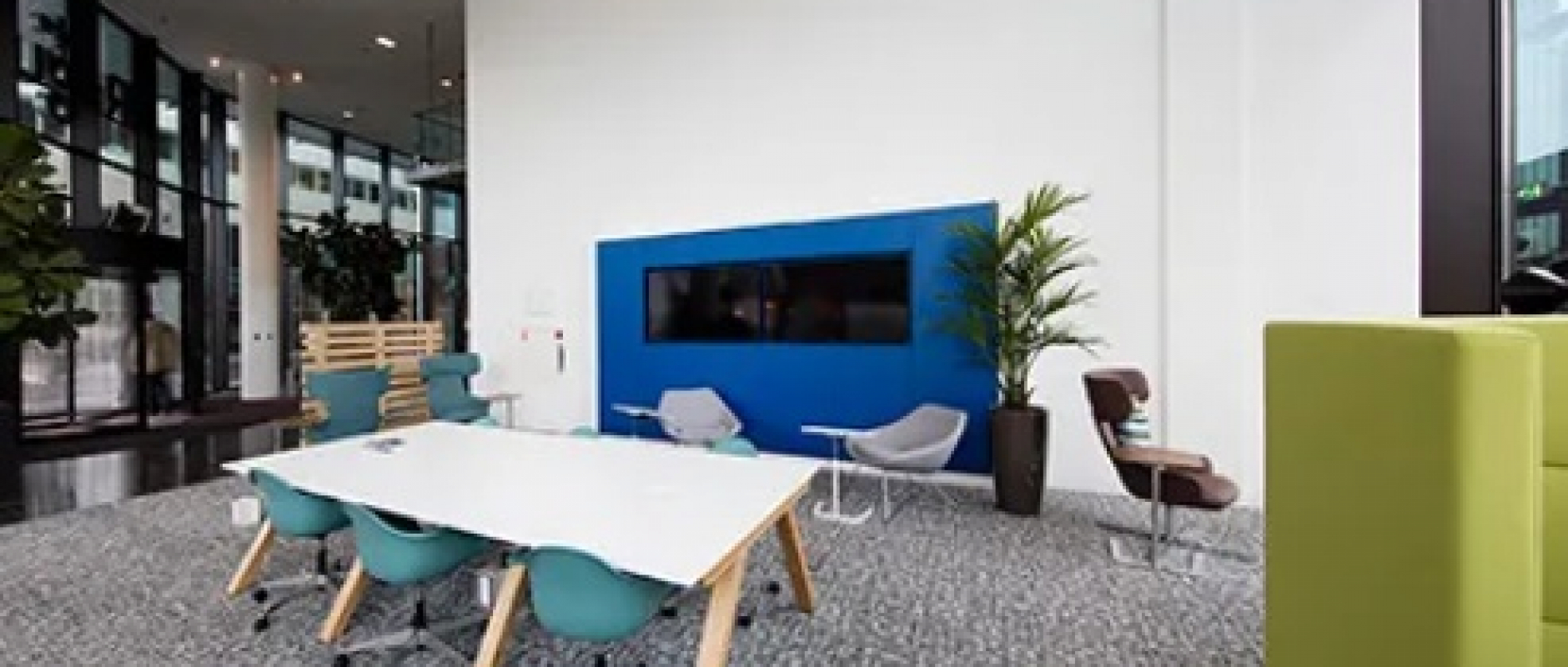Woning te koop aan de Gustav Mahlerplein 2 te Amsterdam
