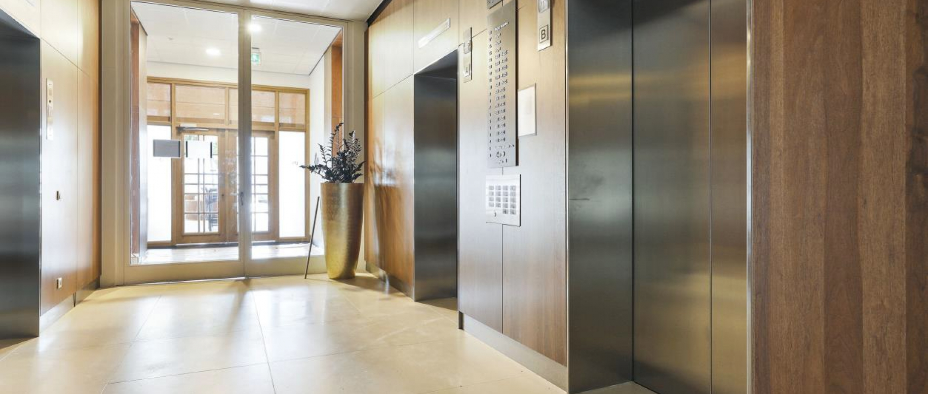Woning te koop aan de Mandelaplein 1 te Almere