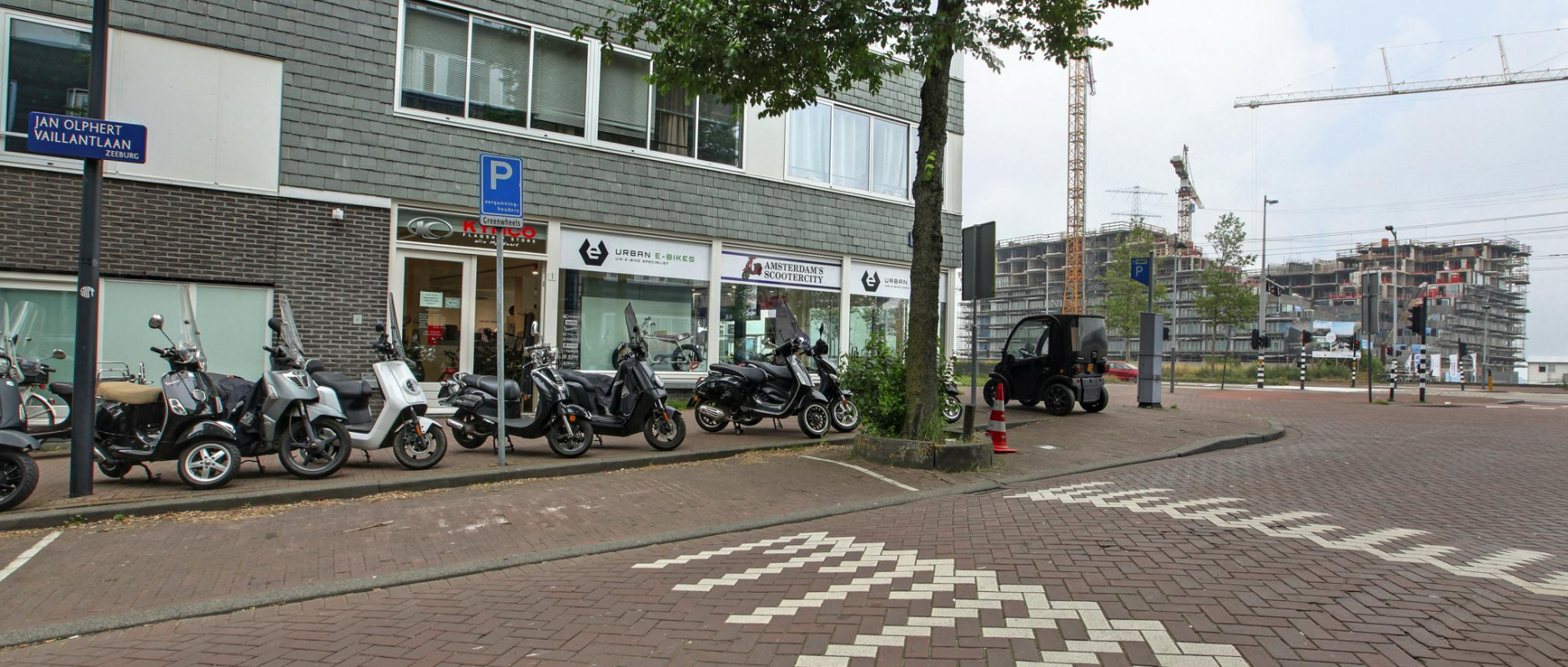 Woning te koop aan de Jan Olphert Vaillantlaan 1 te Amsterdam