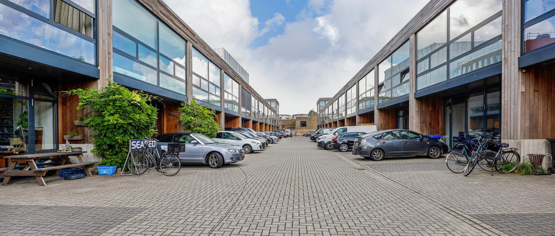 Woning te koop aan de Asterweg 109 te Amsterdam