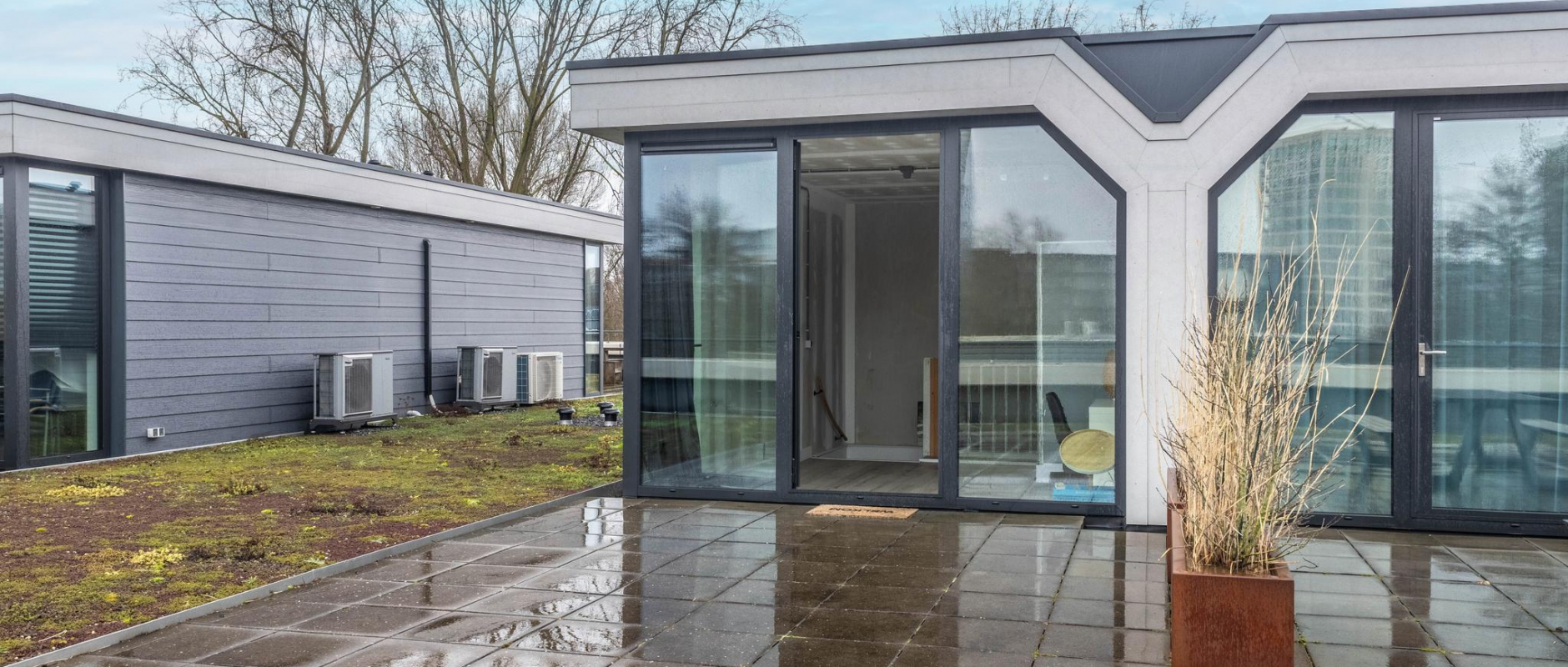 Woning te koop aan de Verrijn Stuartweg 1B te Diemen